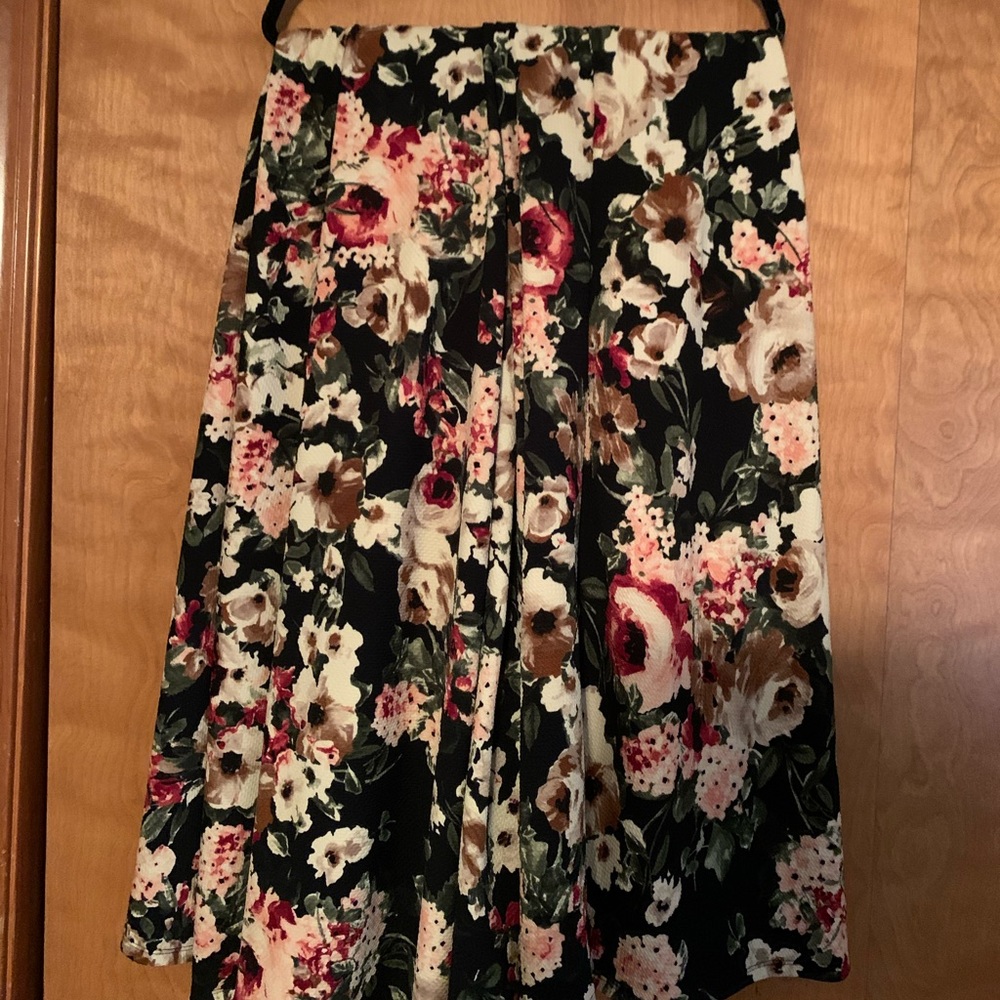 Agnes and Dora Ball skirt